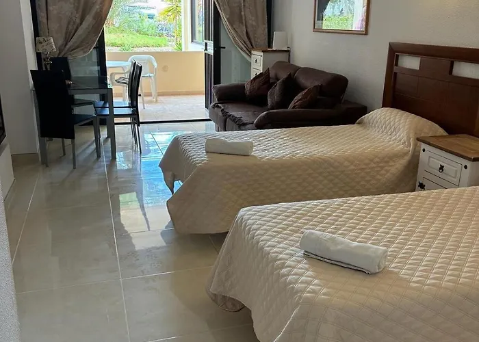 In Castle Harbour , Cristianos Апартаменты *