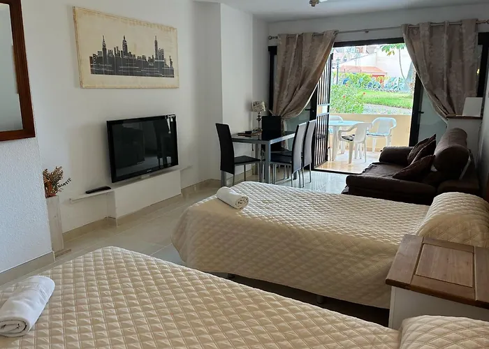 In Castle Harbour , Cristianos * Лос Кристианос
